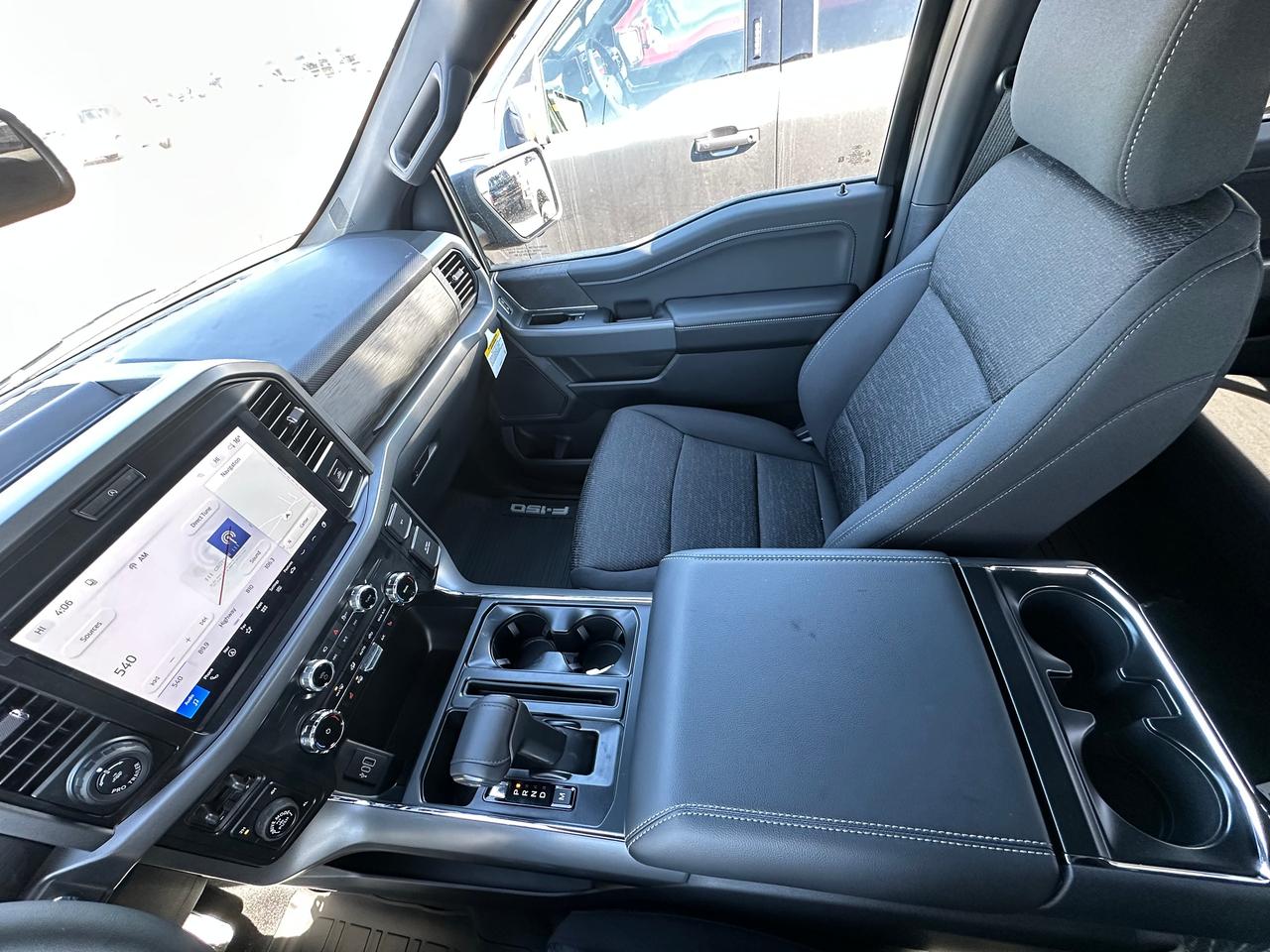 2026 Ford F-150 XLT 4WD SuperCrew 5.5' Box 302A Photo5
