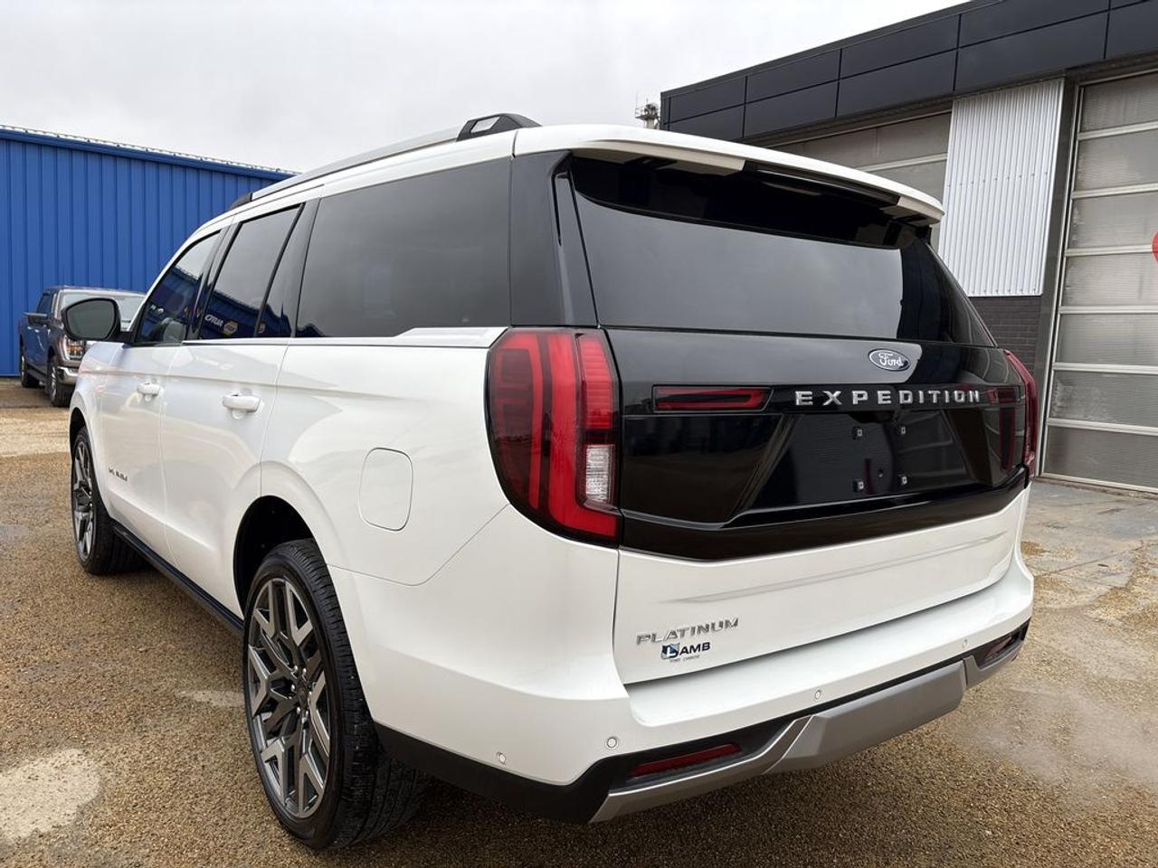 2025 Ford Expedition Platinum Photo4