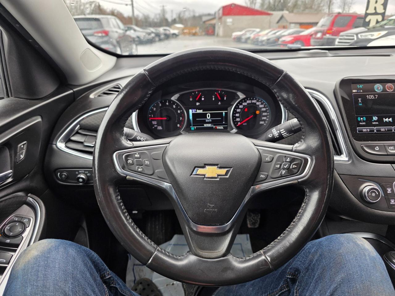 2018 Chevrolet Malibu LT Photo