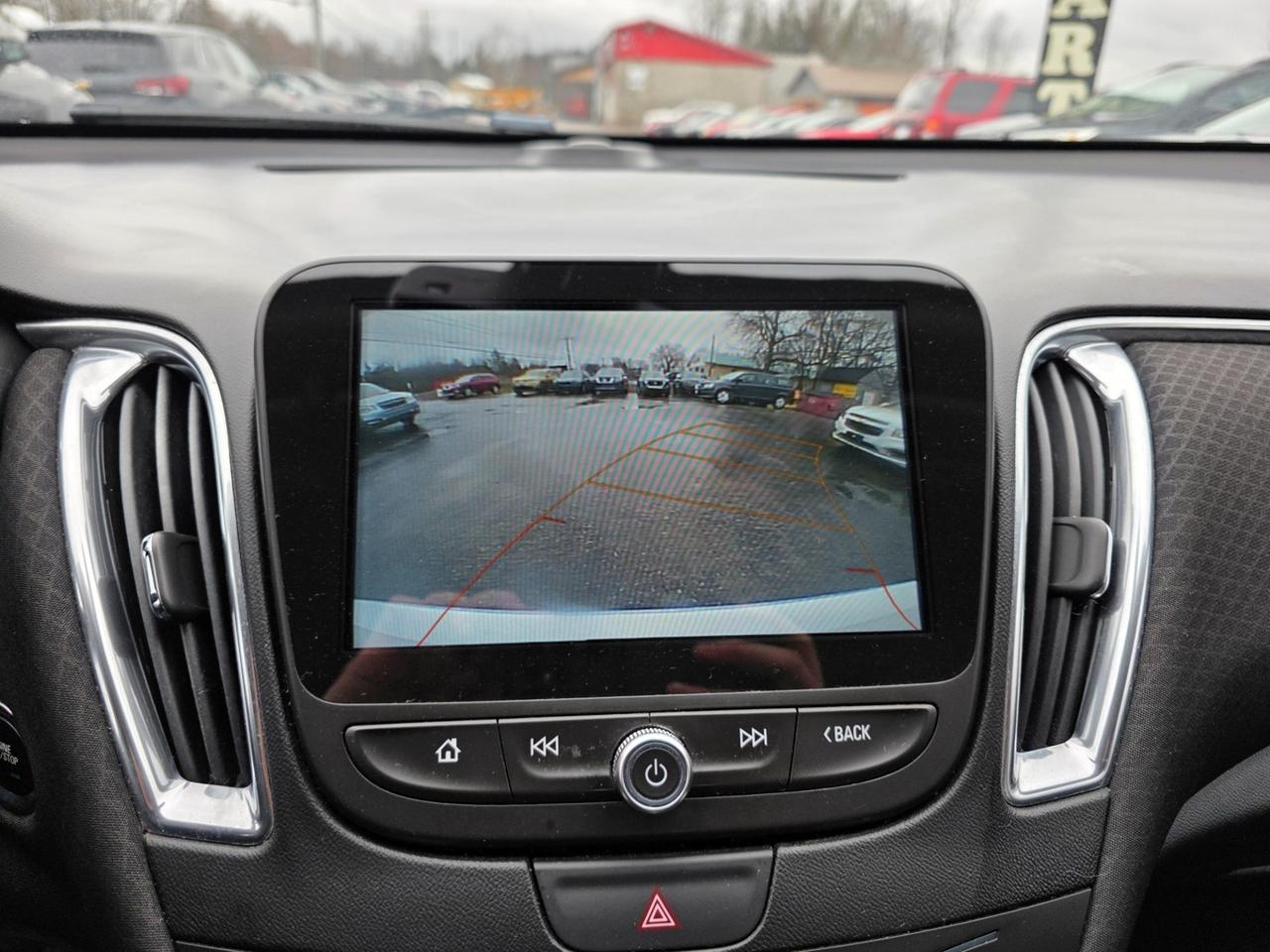 2018 Chevrolet Malibu LT Photo