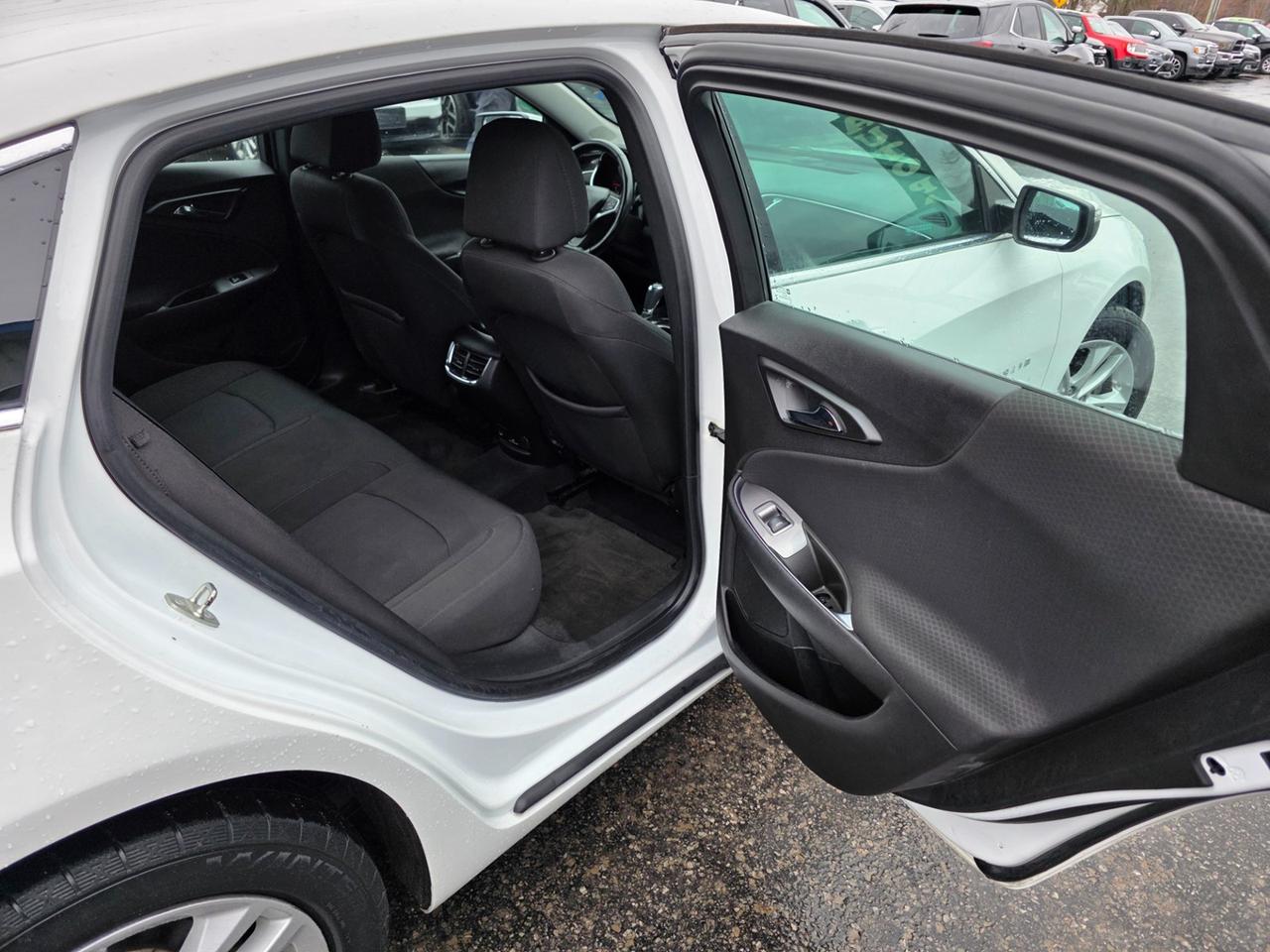 2018 Chevrolet Malibu LT Photo