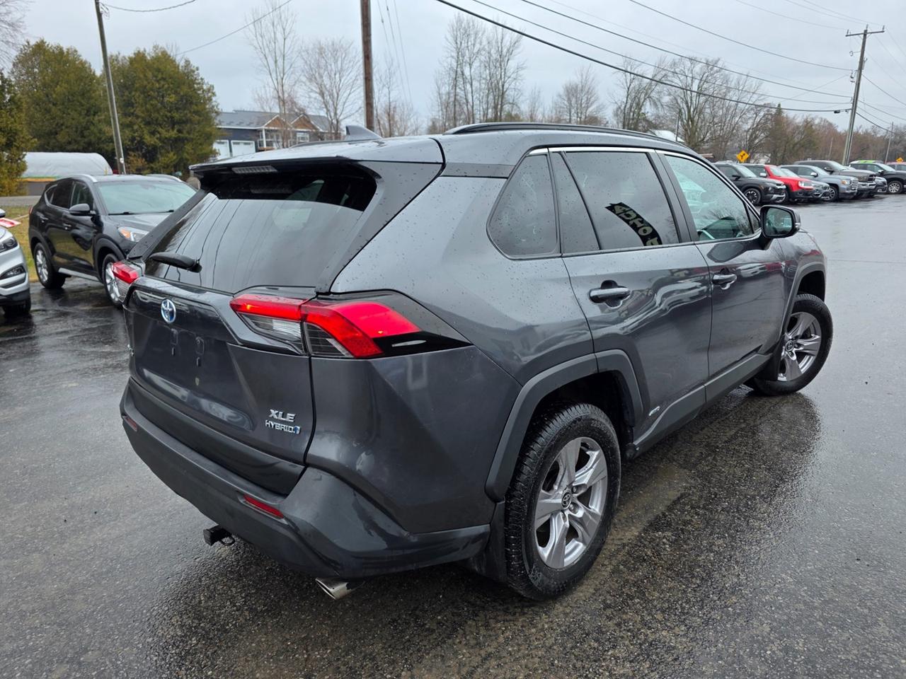 2022 Toyota RAV4 Hybrid XLE Photo