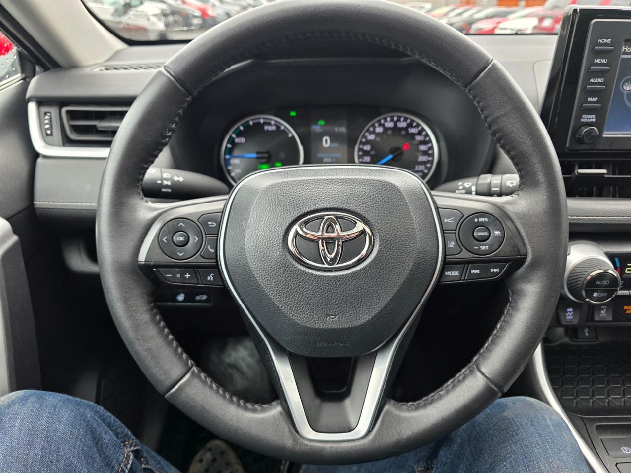 2022 Toyota RAV4 Hybrid XLE Photo