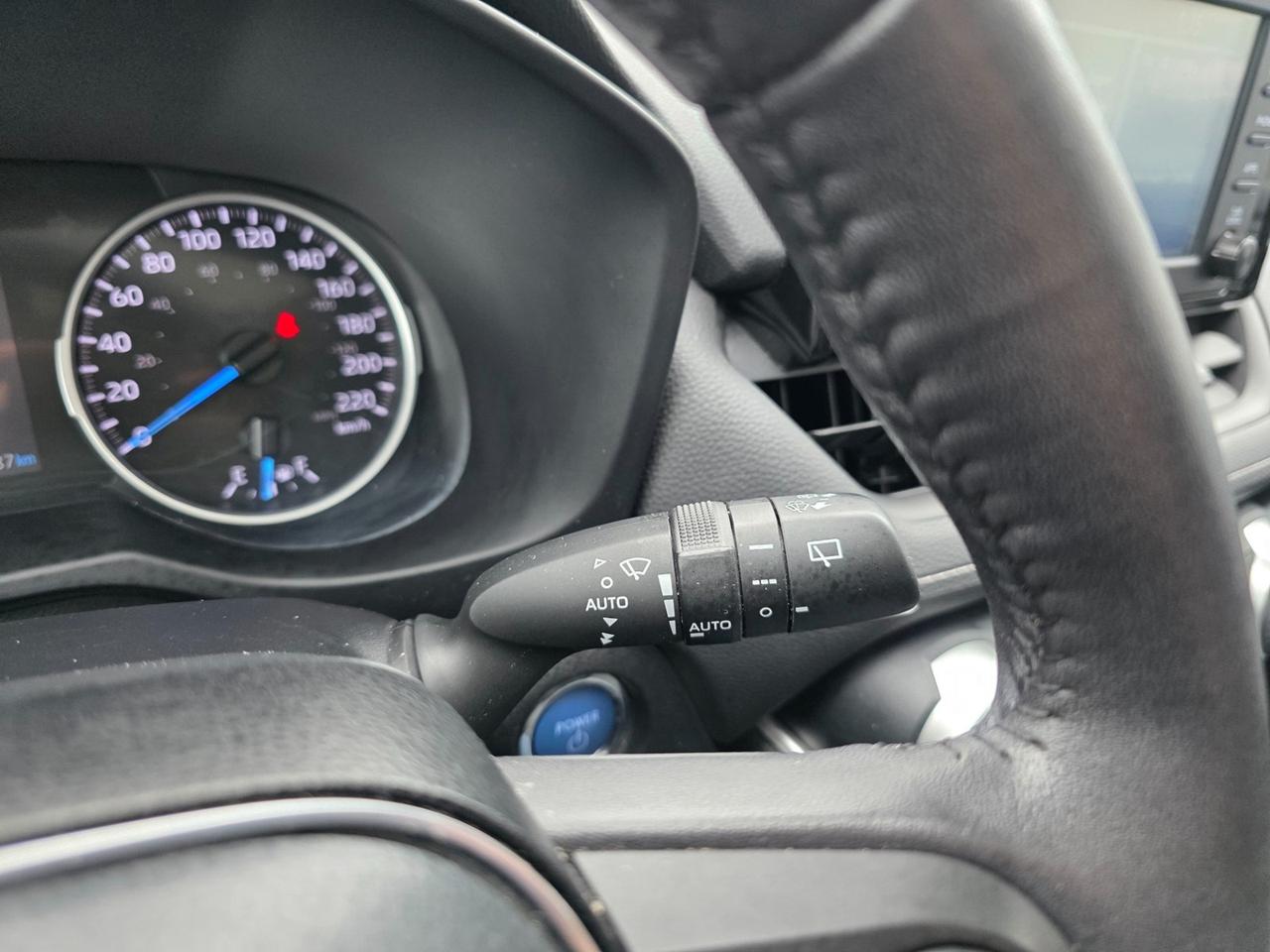 2022 Toyota RAV4 Hybrid XLE Photo