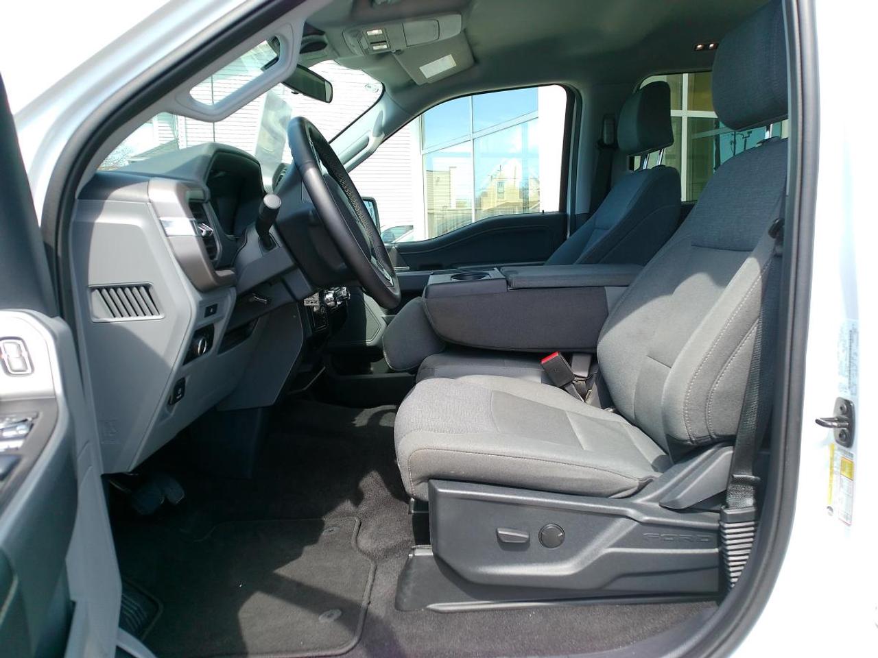 2025 Ford F-150 XLT 4WD SuperCrew 5.5' Box Photo