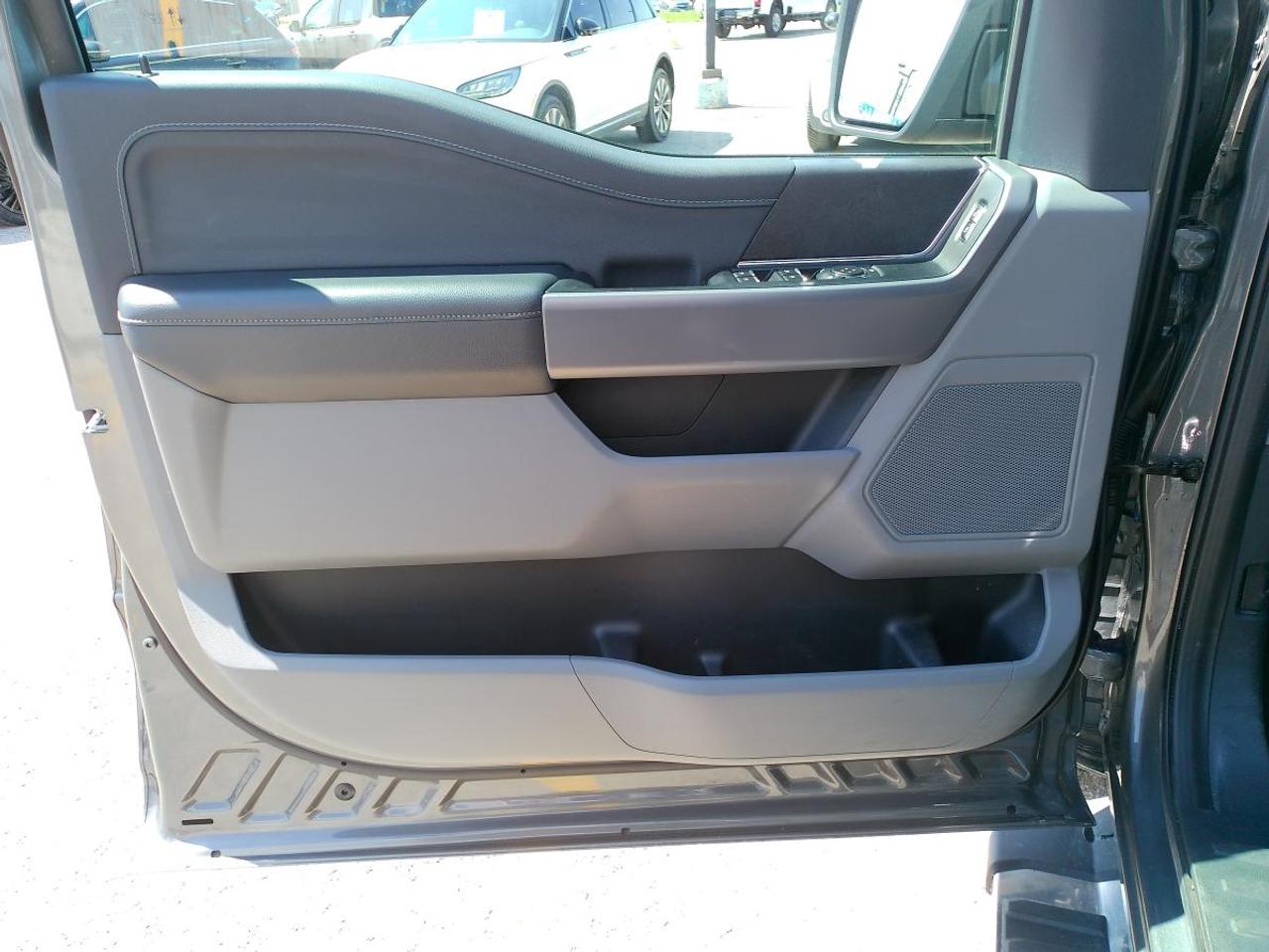 2025 Ford F-150 XLT 4WD SuperCrew 5.5' Box Photo