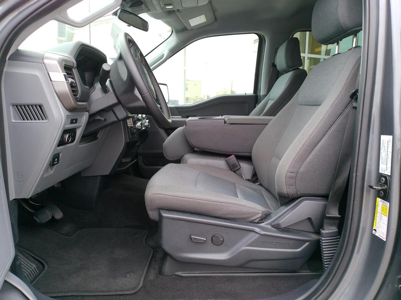 2025 Ford F-150 XLT 4WD SuperCrew 5.5' Box Photo
