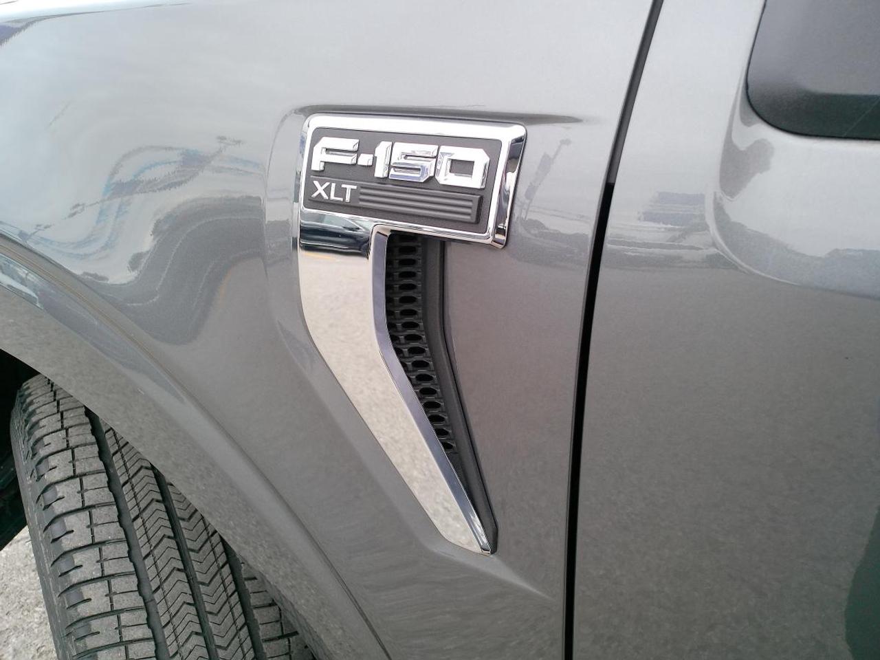 2025 Ford F-150 XLT 4WD SuperCrew 5.5' Box Photo