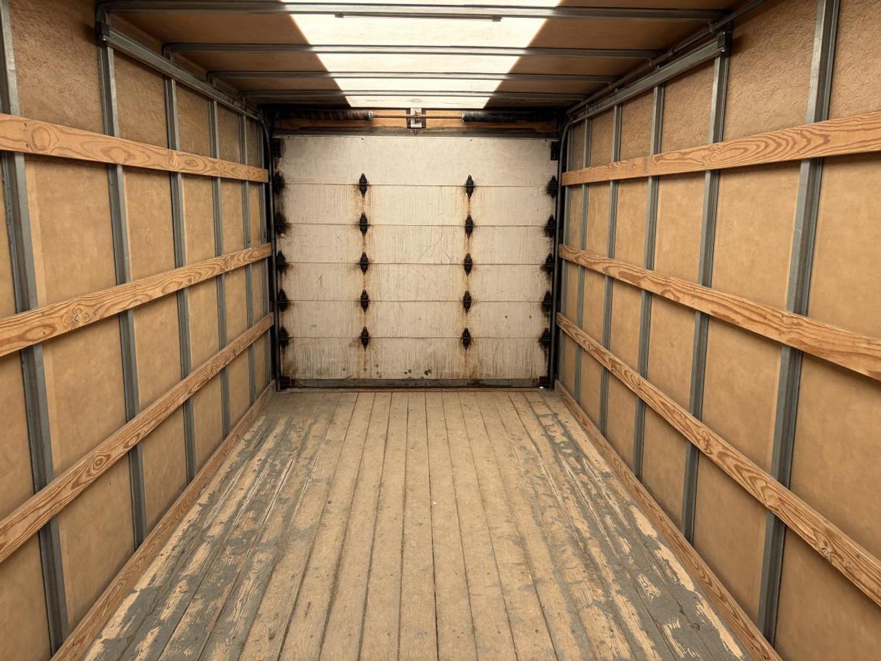 2018 Ford Transit Cutaway BASE Photo
