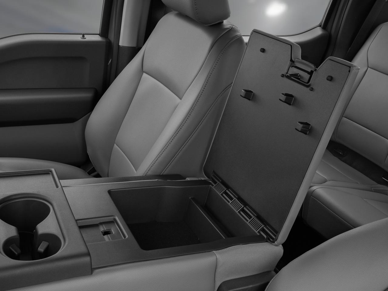 2026 Ford F-350 Super Duty SRW XLT Photo