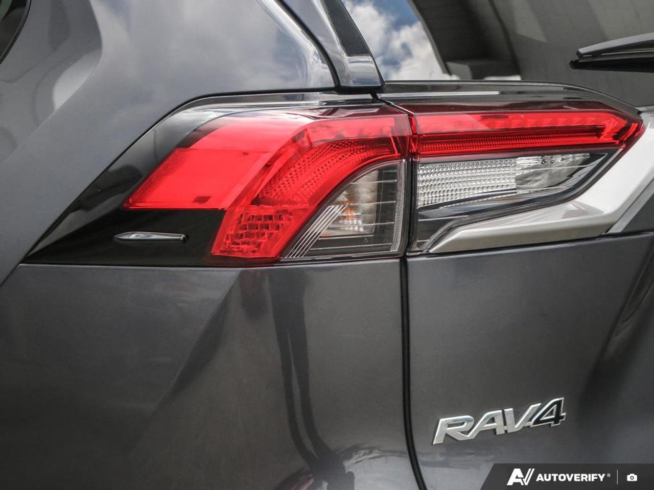 2023 Toyota RAV4 Hybrid XSE Photo