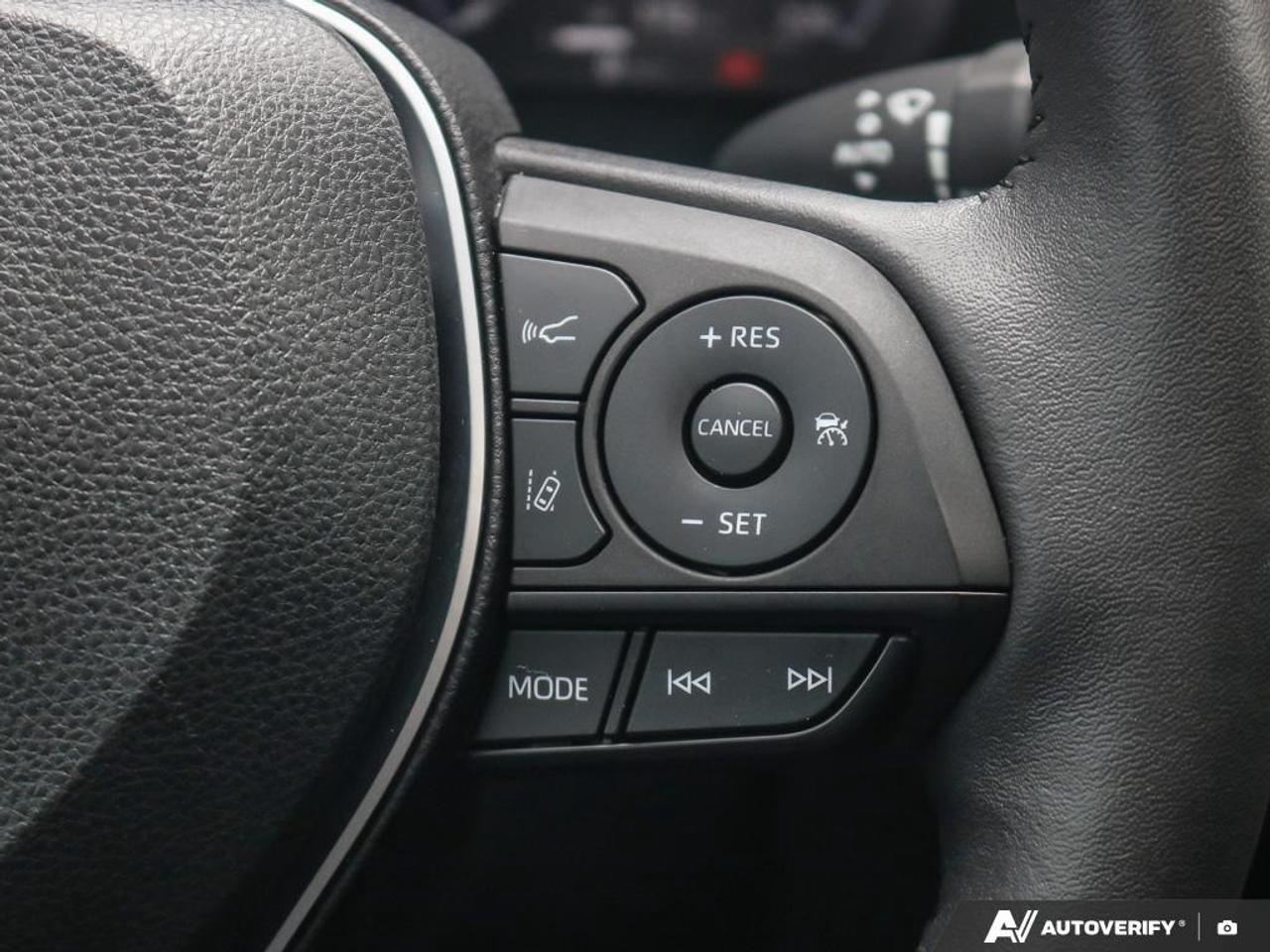 2023 Toyota RAV4 Hybrid XSE Photo