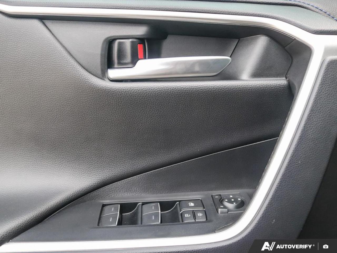 2023 Toyota RAV4 Hybrid XSE Photo