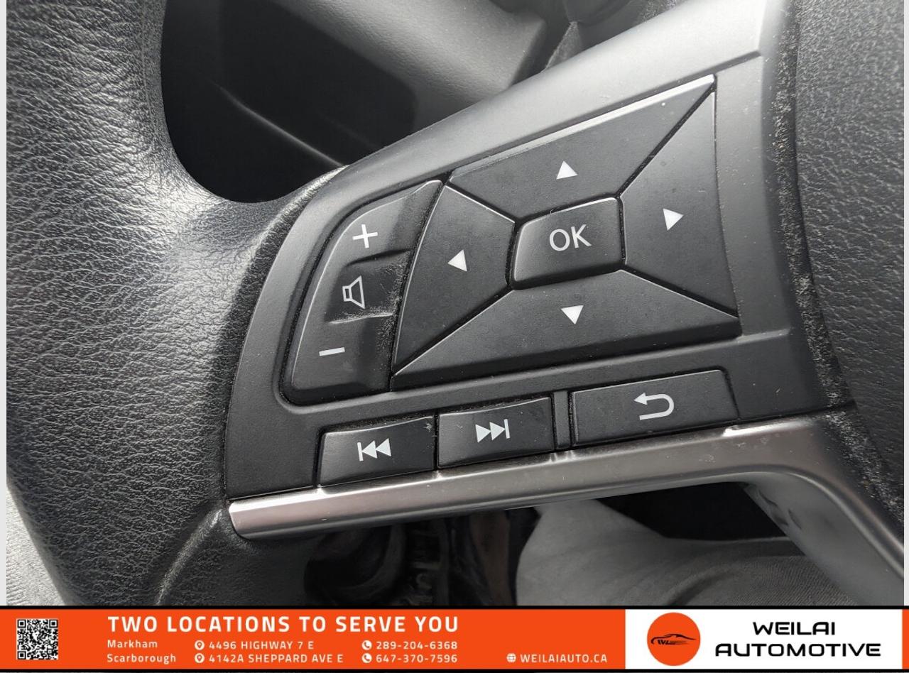 2018 Nissan Kicks SV | ACCIDENT FREE | GREAT ON FUEL ! Photo