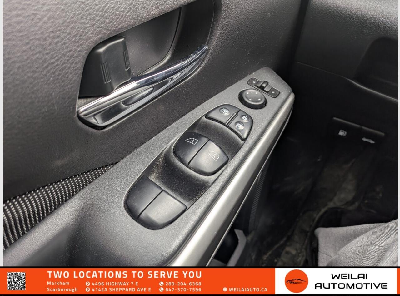 2018 Nissan Kicks SV | ACCIDENT FREE | GREAT ON FUEL ! Photo