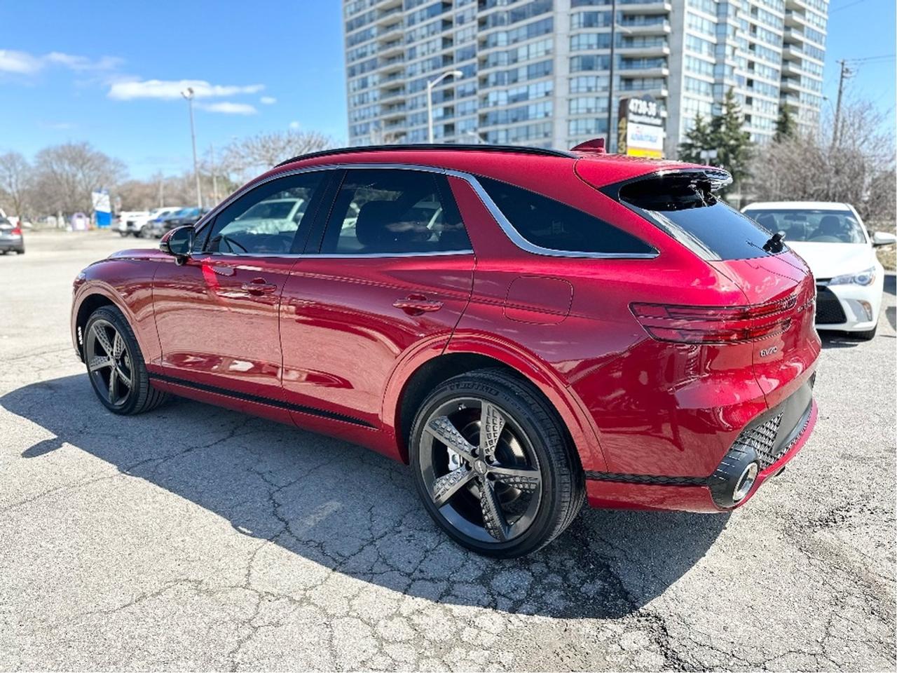 2022 Genesis GV70 SPORT Photo3