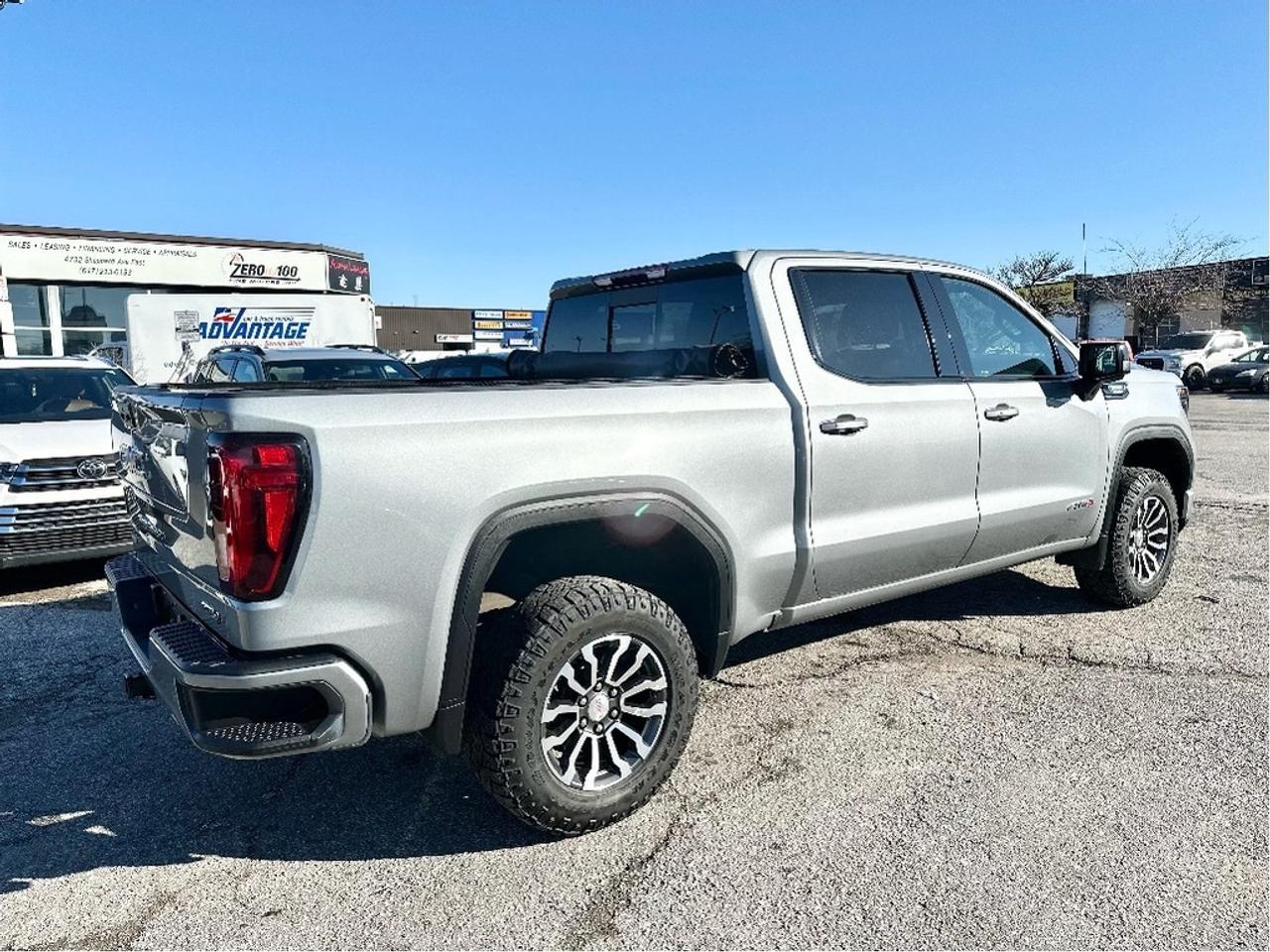 2023 GMC Sierra 1500 AT4 Photo