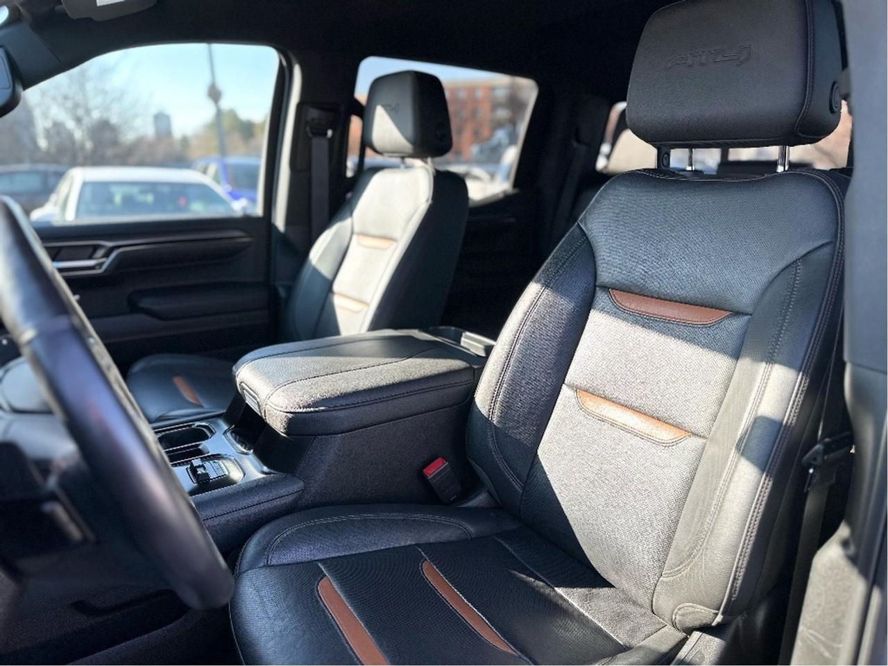 2023 GMC Sierra 1500 AT4 Photo