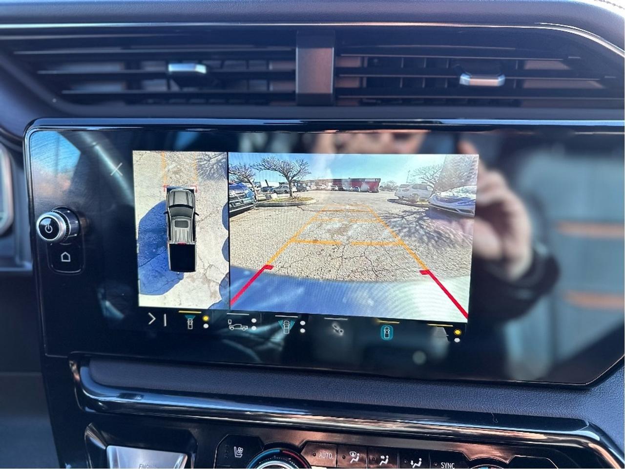 2023 GMC Sierra 1500 AT4 Photo