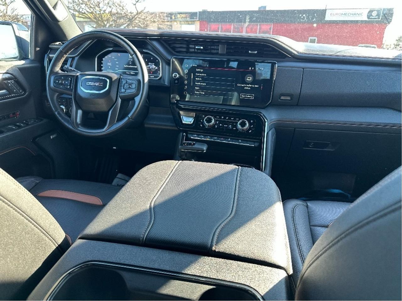 2023 GMC Sierra 1500 AT4 Photo