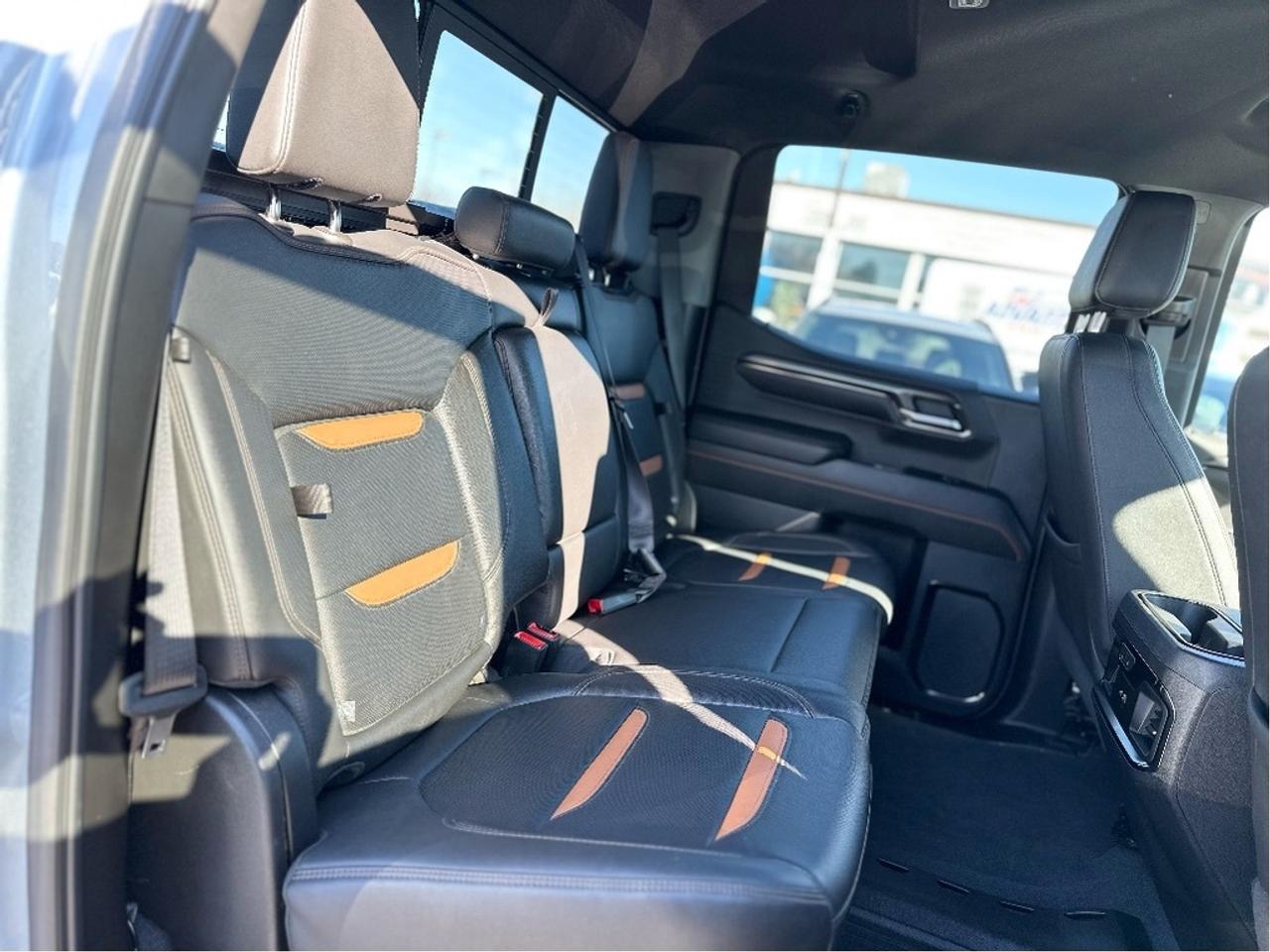 2023 GMC Sierra 1500 AT4 Photo