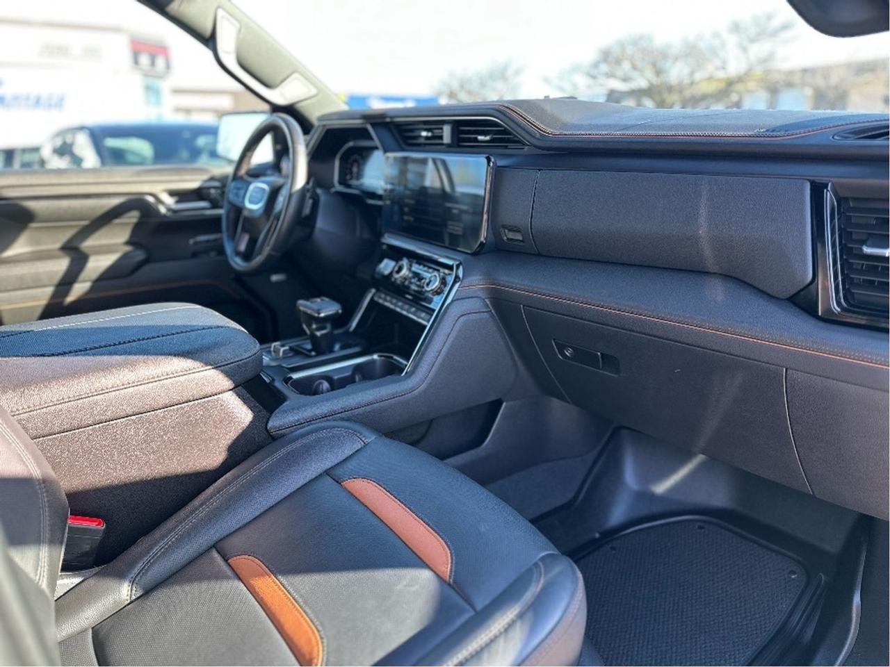 2023 GMC Sierra 1500 AT4 Photo