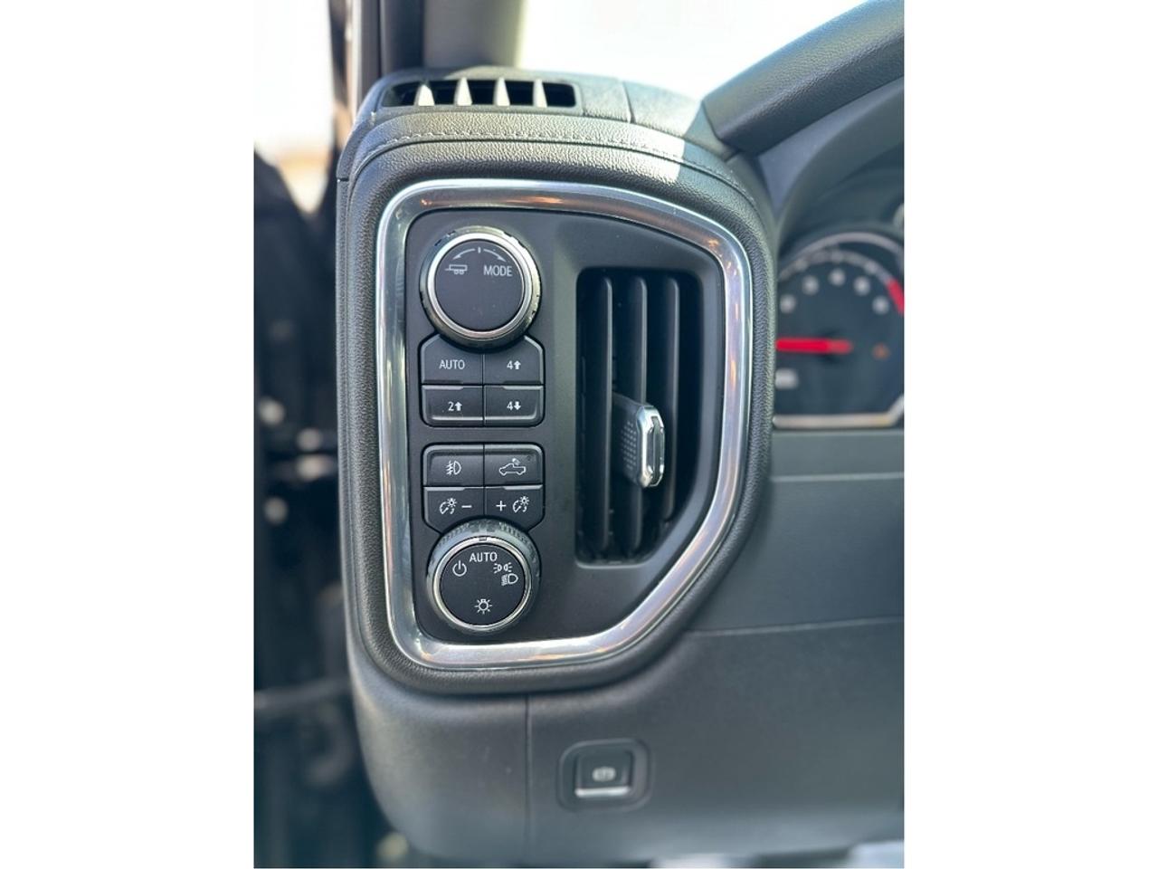 2022 Chevrolet Silverado 1500 LTD RST Photo