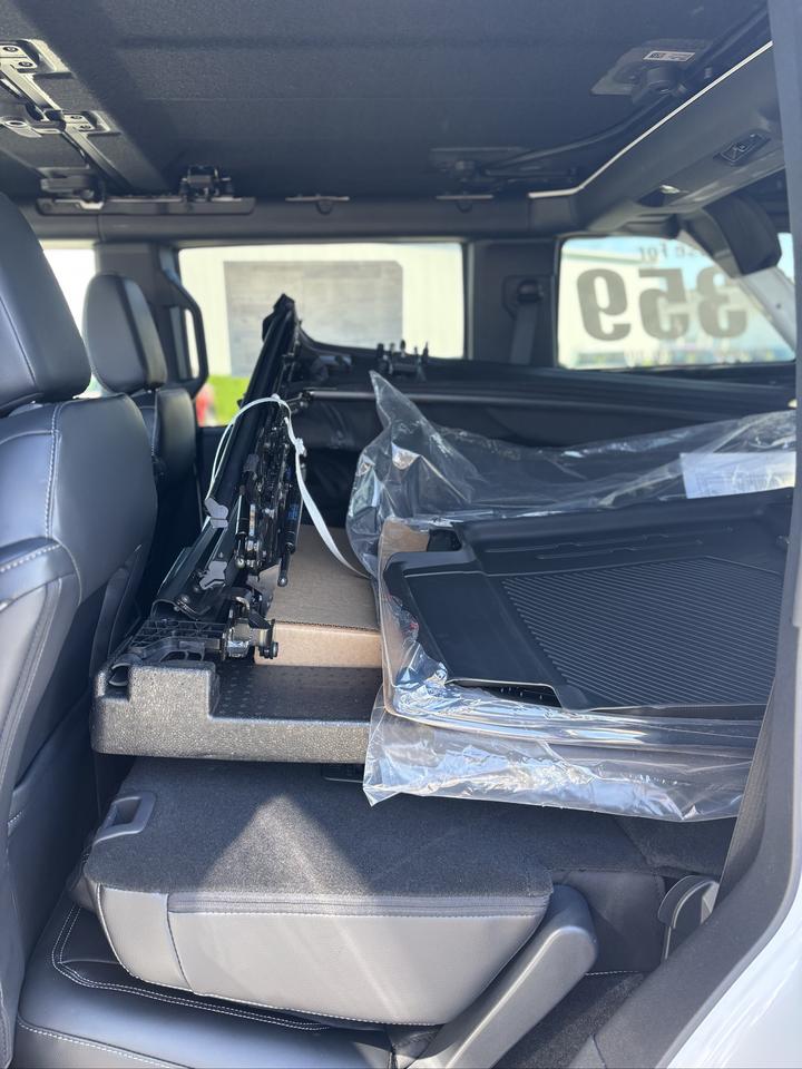 2026 Ford Bronco Outer Banks® Photo4