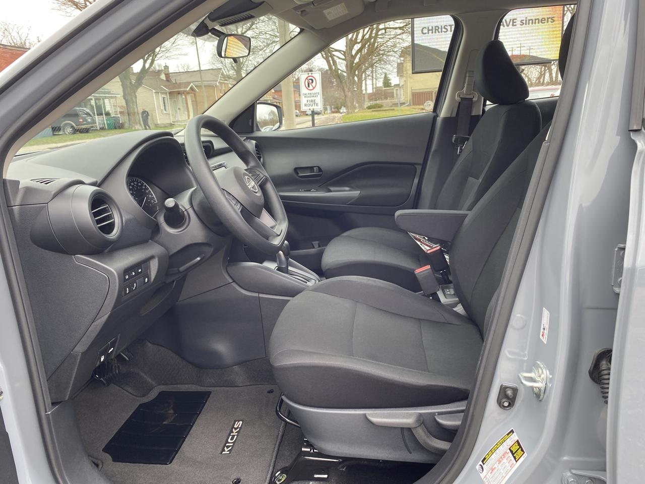 2024 Nissan Kicks S Photo