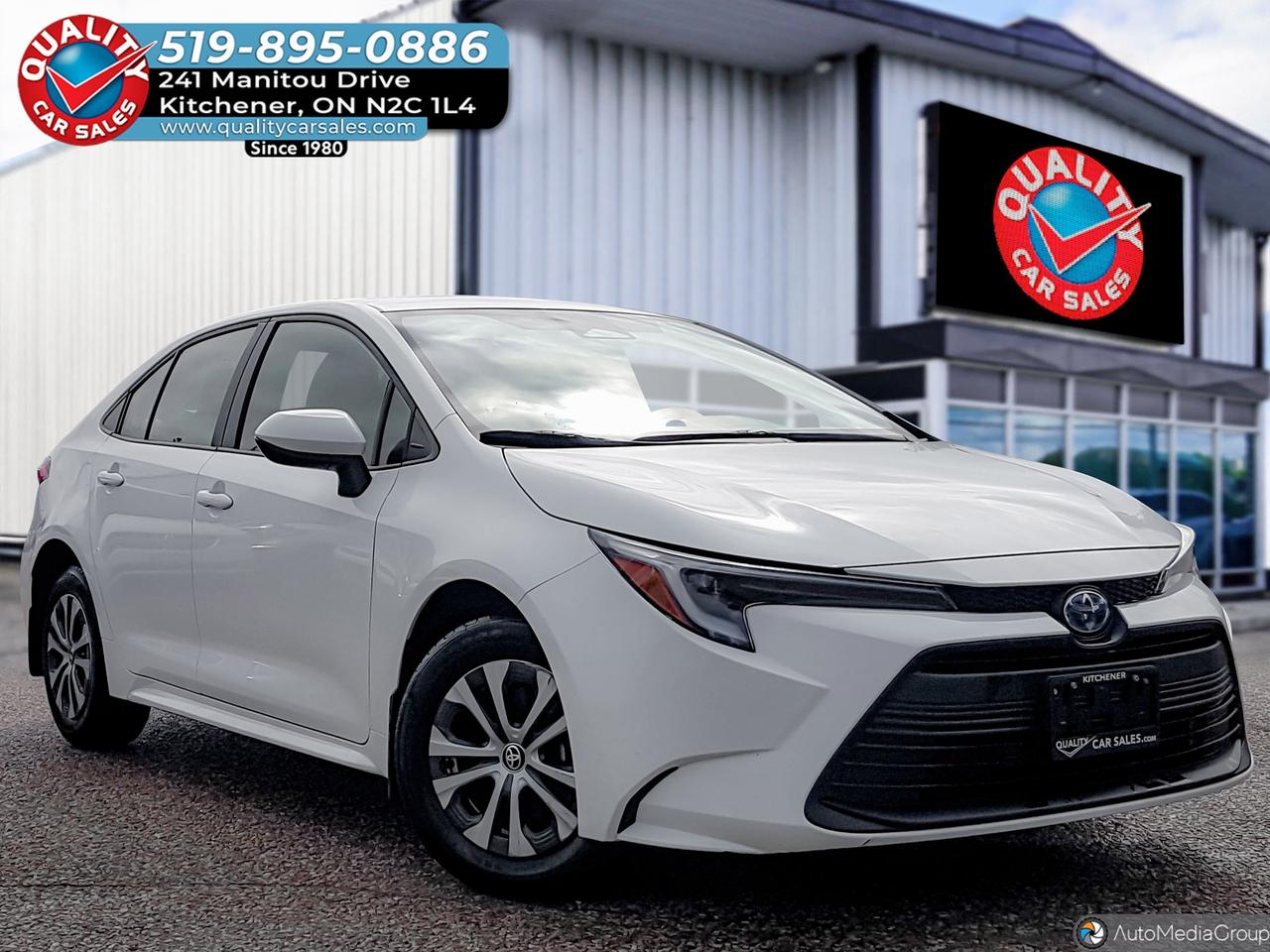 2024 Toyota Corolla LE *HYBRID* Photo