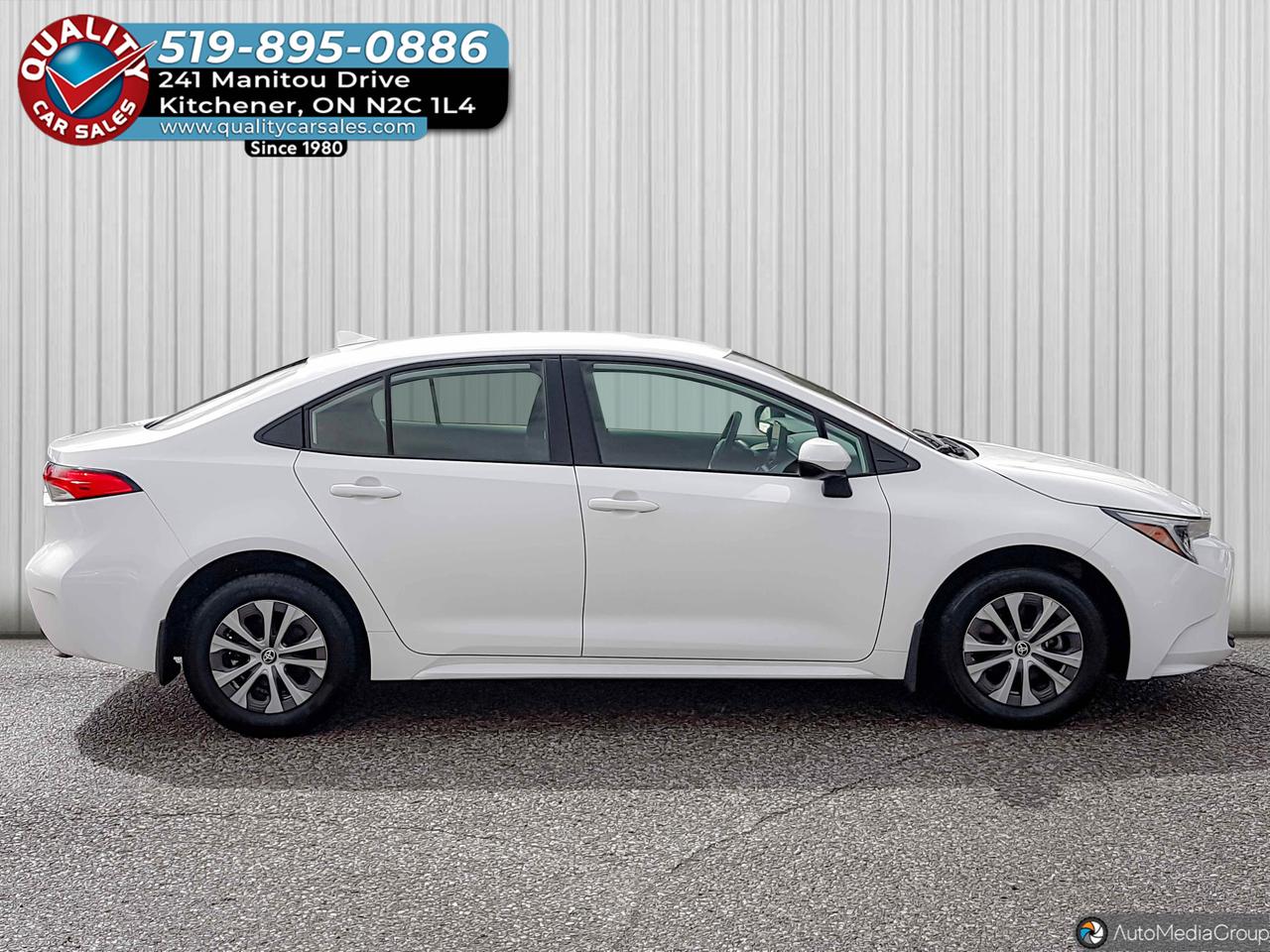 2024 Toyota Corolla LE *HYBRID* Photo