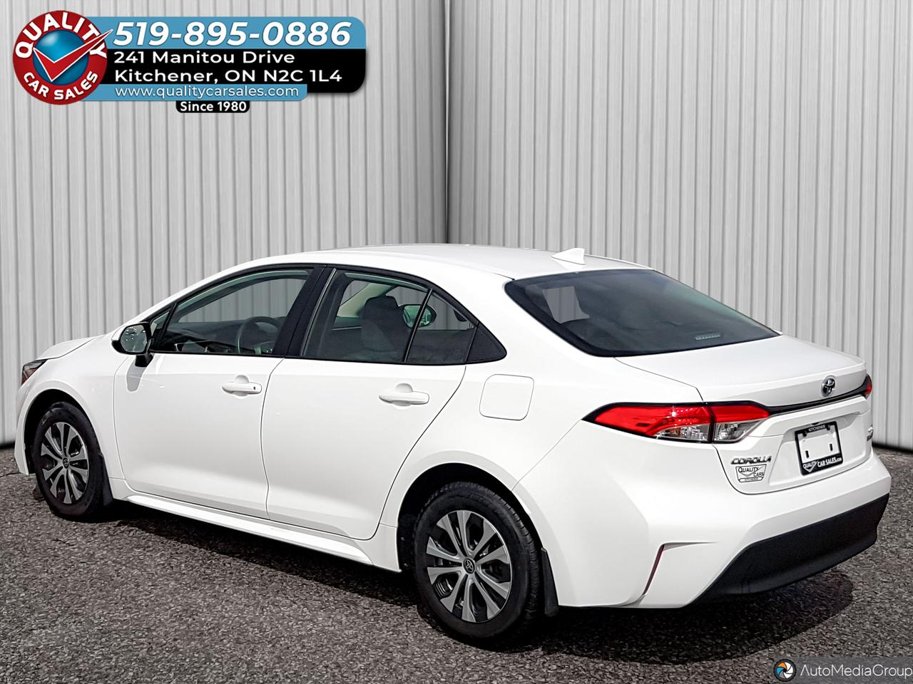 2024 Toyota Corolla LE *HYBRID* Photo