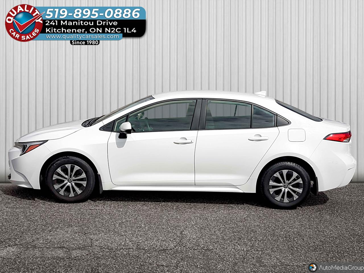 2024 Toyota Corolla LE *HYBRID* Photo