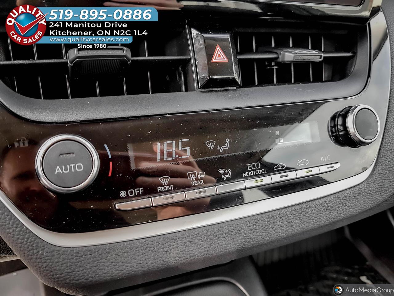 2024 Toyota Corolla LE *HYBRID* Photo