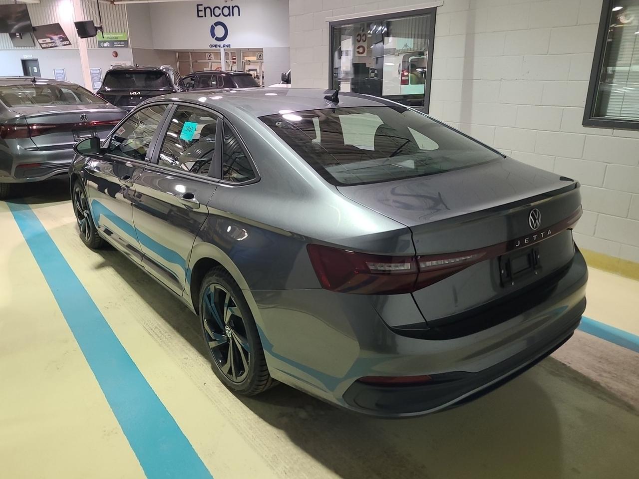 2025 Volkswagen Jetta Comfortline Sport Photo