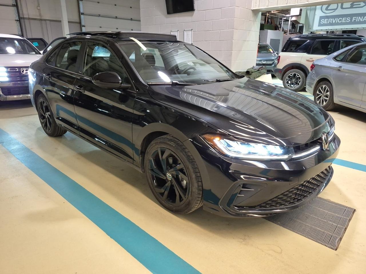 2025 Volkswagen Jetta Comfortline Sport Photo