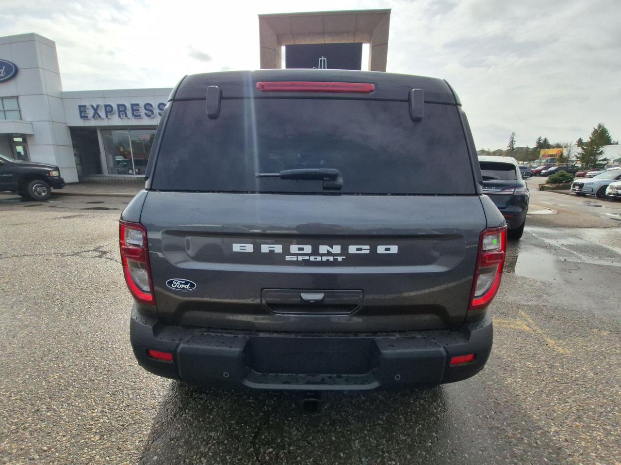 2026 Ford Bronco Sport BADLANDS, MOONROOF, TECH PKG, TERRAIN MGMT Photo