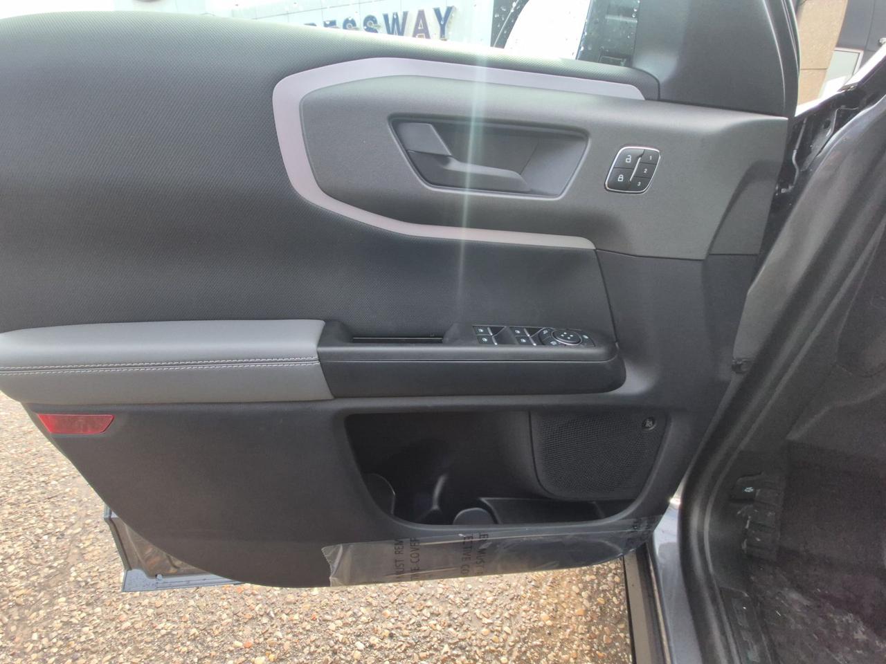 2026 Ford Bronco Sport BADLANDS, MOONROOF, TECH PKG, TERRAIN MGMT Photo