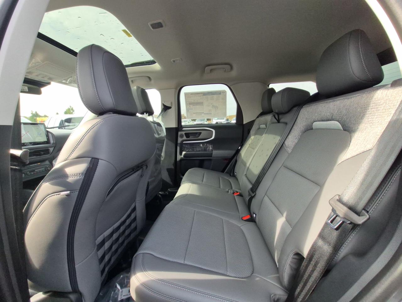 2026 Ford Bronco Sport BADLANDS, MOONROOF, TECH PKG, TERRAIN MGMT Photo