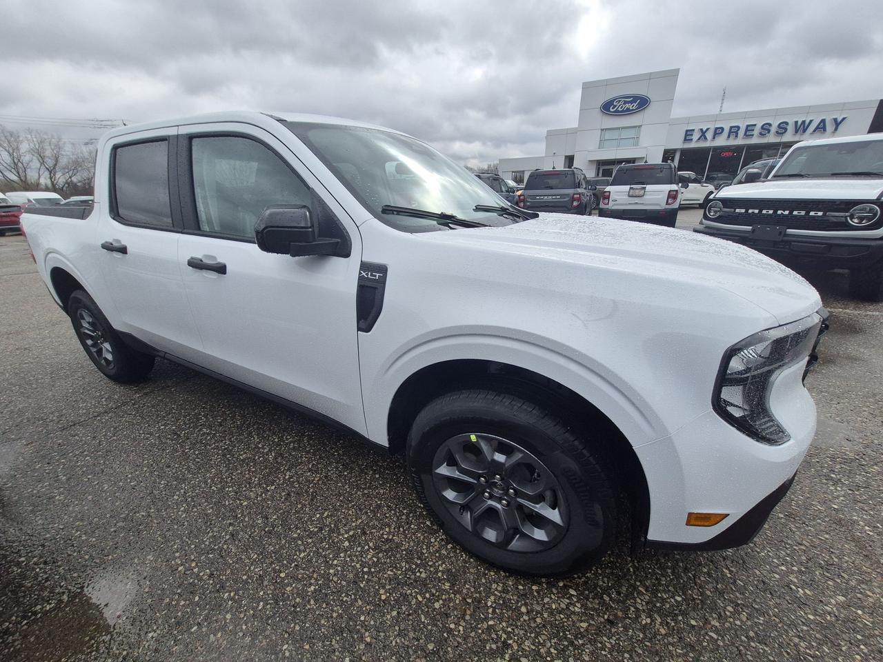 2026 Ford Maverick XLT, CO-PILOT 360, 4K TOW PKG, SPRAY-IN BED Photo4