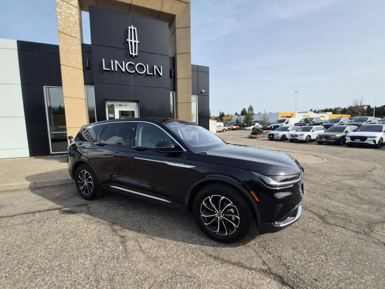 2025 Lincoln Nautilus AWD, GREAT ON GAS, 19" RIMS, NICELY EQUIPPED! Photo