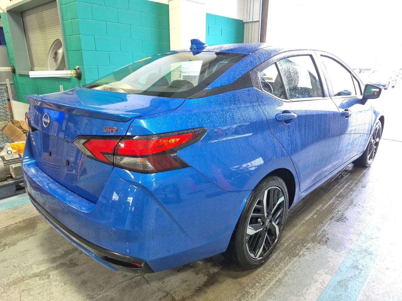 2024 Nissan Versa SR Photo3