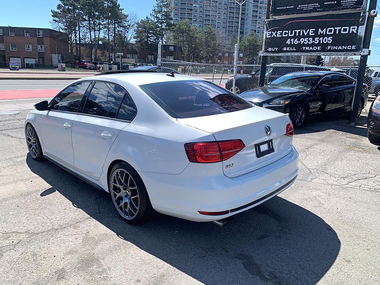 2015 Volkswagen Jetta GLI / ONE OWNER / NO ACCIDENT/ MINT CONDITION / AC Photo