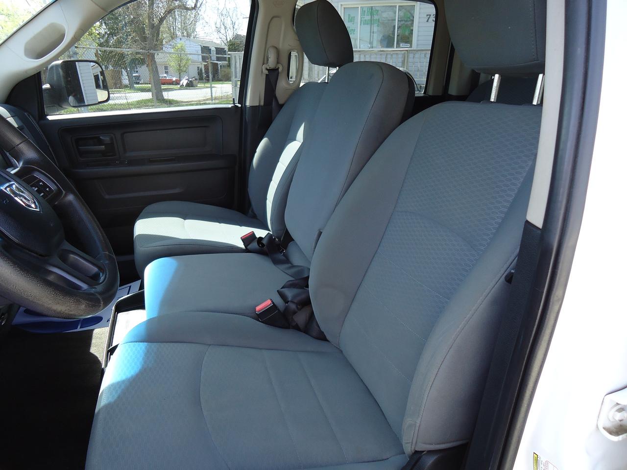 2017 RAM 1500 4WD Crew Cab 140.5" Express *Ltd Avail* Photo