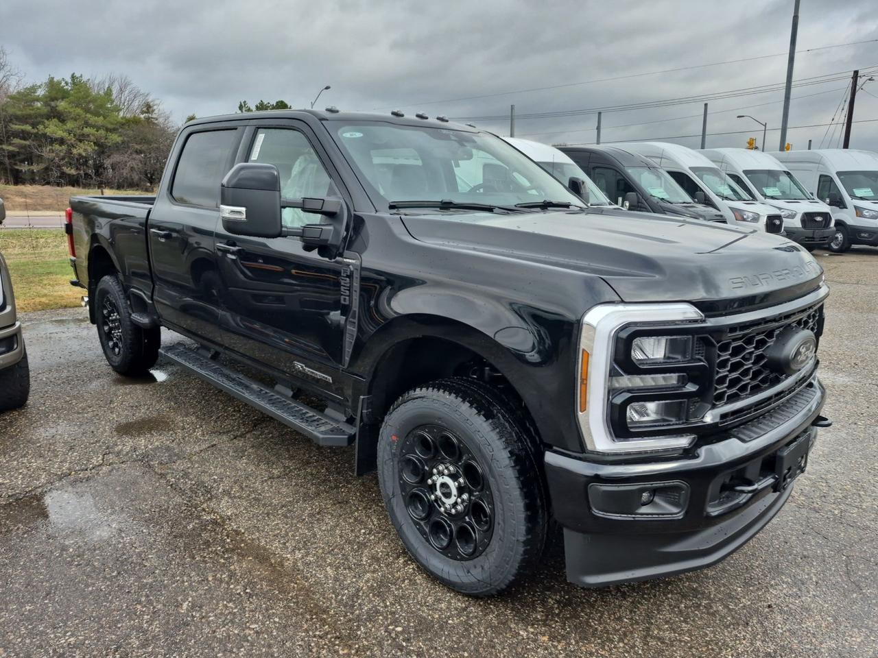 2026 Ford F-250 Super Duty SRW LARIAT 4WD CREW CAB 6.75' BOX Photo2