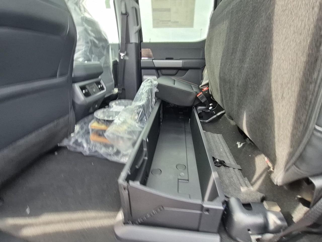 2026 Ford F-250 Super Duty SRW LARIAT 4WD CREW CAB 6.75' BOX Photo