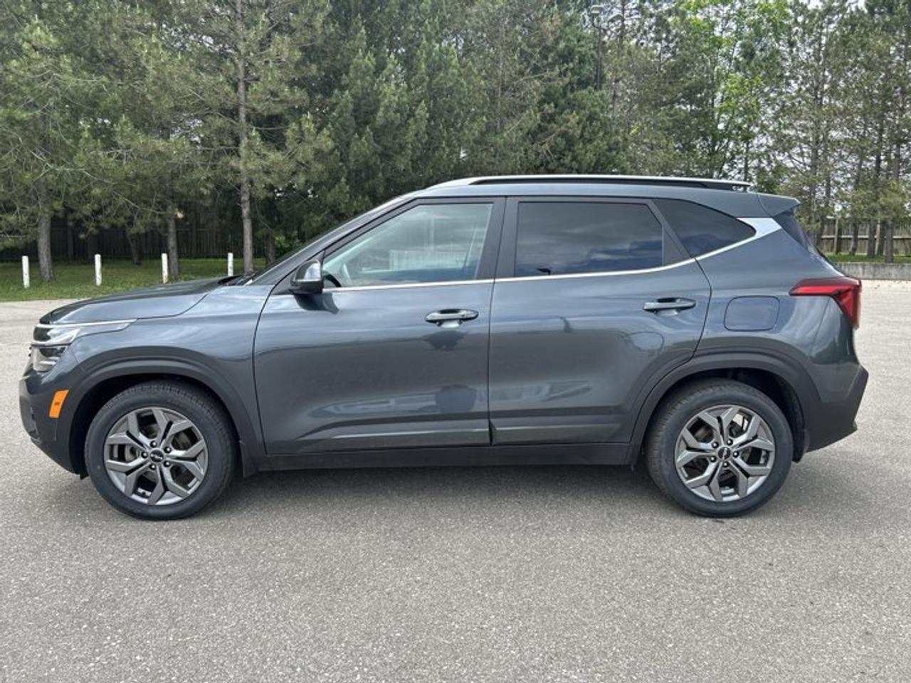 2024 Kia Seltos EX FWD | No Accidents | Leather Seats | Heated Steering Wheel Photo