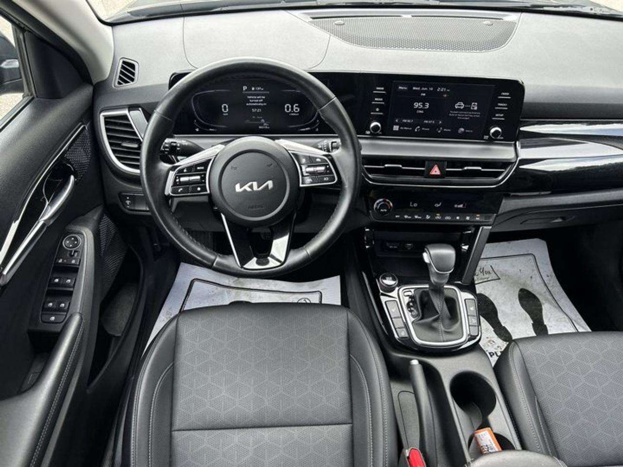 2024 Kia Seltos EX FWD | No Accidents | Leather Seats | Heated Steering Wheel Photo