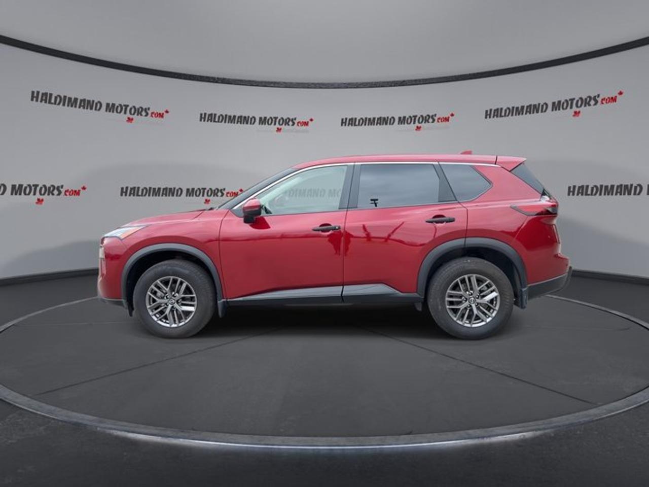 2024 Nissan Rogue S AWD | No accidents | Heated Steering Wheel Photo4