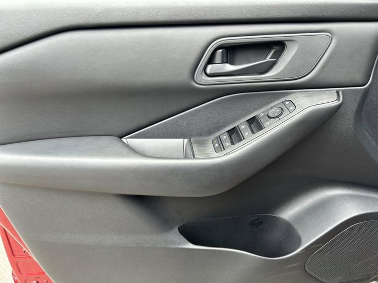 2024 Nissan Rogue S AWD | No accidents | Heated Steering Wheel Photo